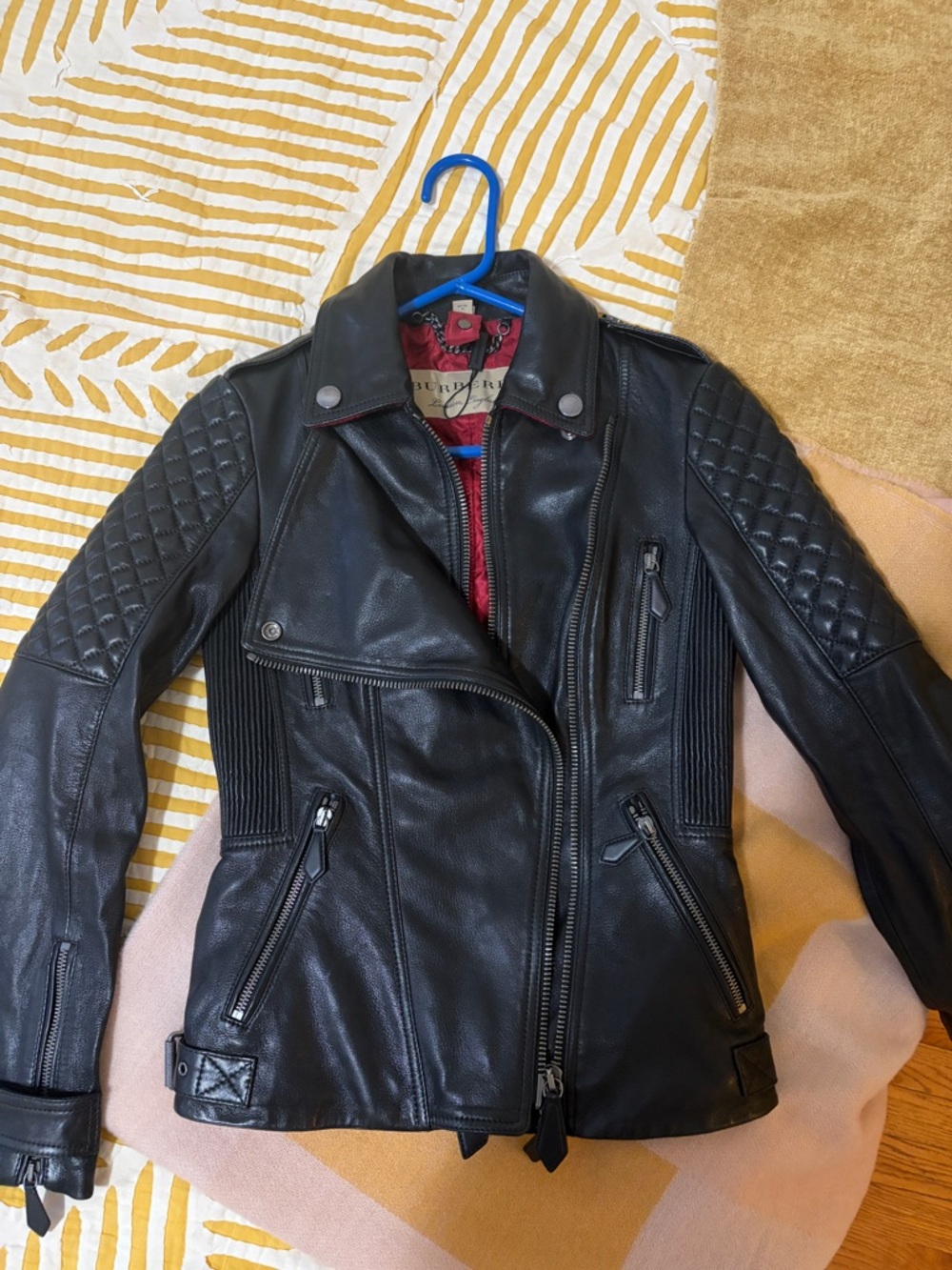 Burberry Black Quilted Shoulder Leather Moto Jacket with Red Lining - Picture 4 of 6